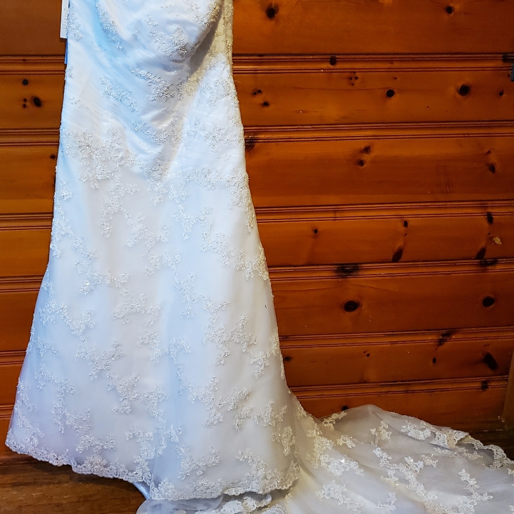 Wedding dress